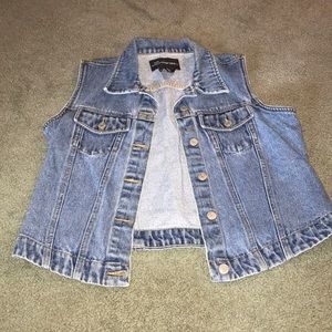 Vintage no boundaries jean vest